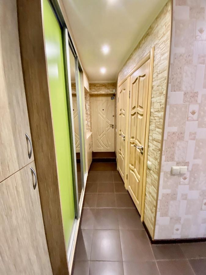 на воскресенці, поруч метро лівобережна, інститут серця, мвц Apartment *