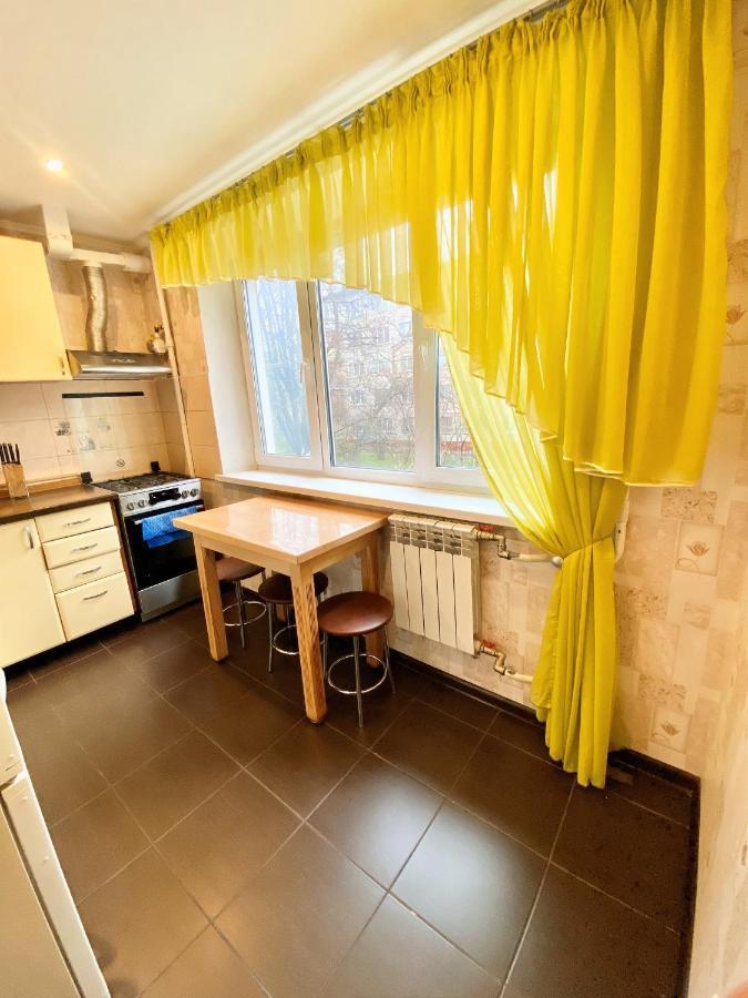на воскресенці, поруч метро лівобережна, інститут серця, мвц Apartment